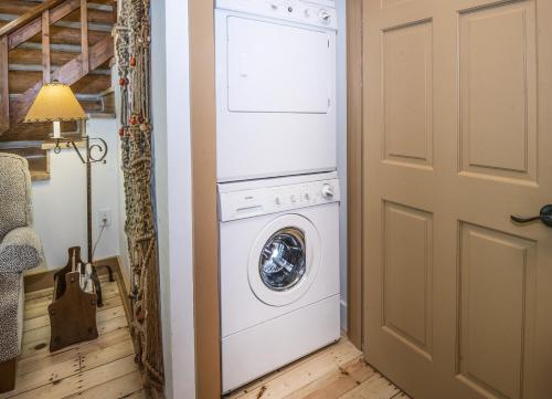 Timbercreek #8B Condo - image 3