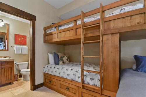 Silver Star #2101 - 3 Bed Condo - image 11