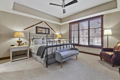Silver Star #2101 - 3 Bed Condo - image 14