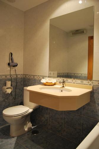 Hotel Plaza - image 4