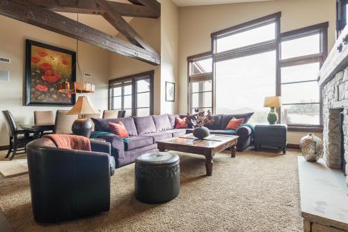 Silver Star #3302 - 4 Bed Penthouse - main image