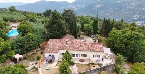 Domaine Le Rocher d Argent avec Piscine Extérieur ,Jacuzzi Intérieur et Salle de jeux