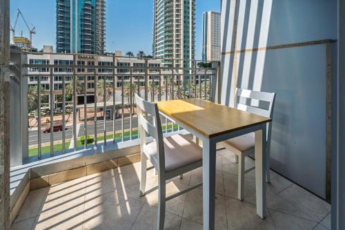 Urban Skyline Haven | Near Burj Khalifa - image 11