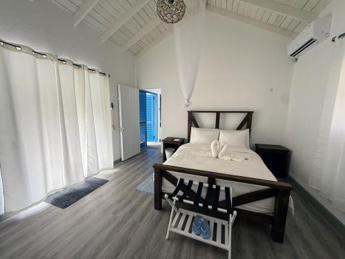 The GRΣΣK Cottage in Arnos Vale