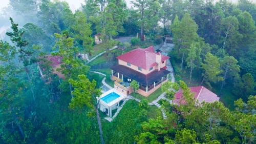 Luxury Villa Heated Pool, Firepit & Pool Table in Constanza