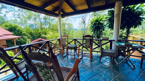 Luxury Villa Heated Pool, Firepit & Pool Table in Constanza