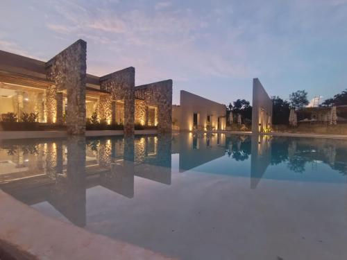 餐廳, LJs Chichikan Eco Luxury Retreat in 弗蘭波亞內斯II