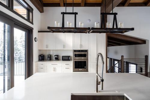 360 Chalet in Big Sky, USA
