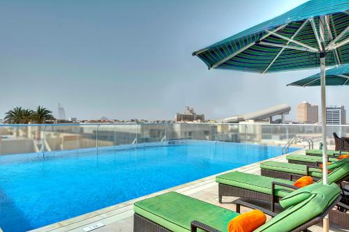 Al Khoory Atrium Hotel