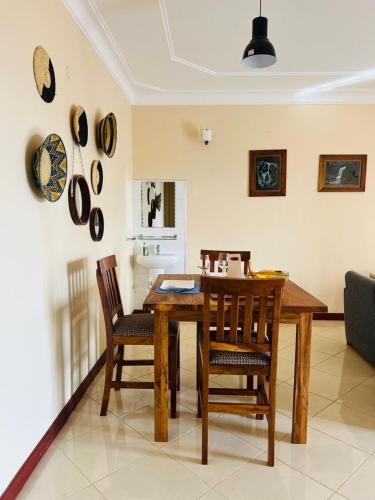 Zaza Homes — other in Serumaga Road R4, Leonia Apartment, Kampala Uganda, 75152