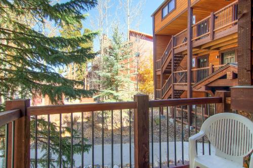 Sundowner T6 by Ski Country Resorts in Four O'Clock