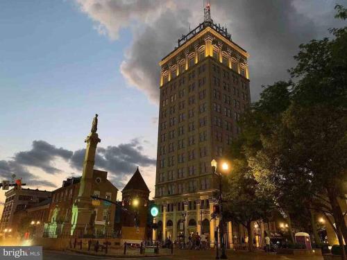THE LEMON TREE - DOWNTOWN HISTORIC LANCASTER - image 6