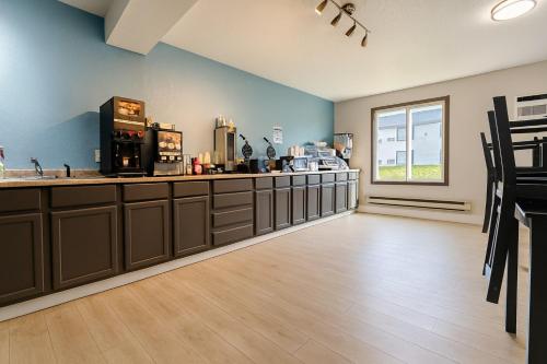 Food and beverages, Days Inn by Wyndham Fergus Falls in Fergus Falls (MN)