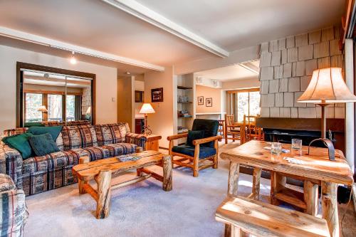 Tannenbaum 101 by Ski Country Resorts