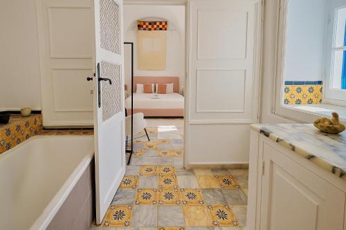 pancuran, Dar Mima rooftop sea view in Sidi Bou Said