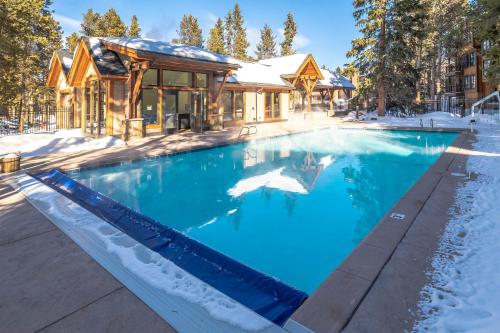 Tannenbaum 21 by Ski Country Resorts in Warrior's Mark