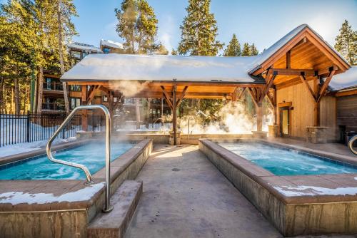 Tannenbaum 21 by Ski Country Resorts in Warrior's Mark