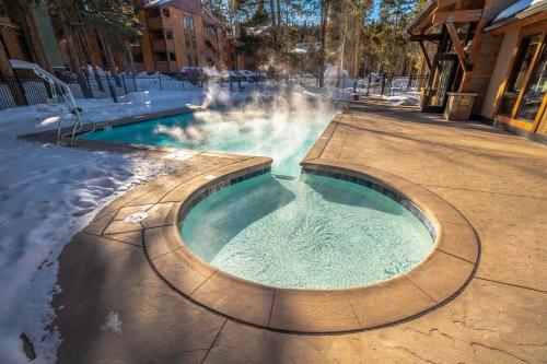 Tannenbaum 21 by Ski Country Resorts in Warrior's Mark