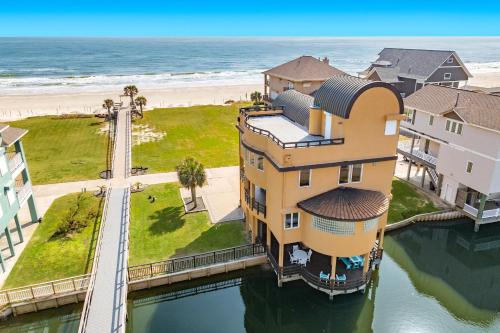 The Boardwalk - Oceanfront, Elevator, BIG Beach Views! – khách sạn tại Jamaica Beach