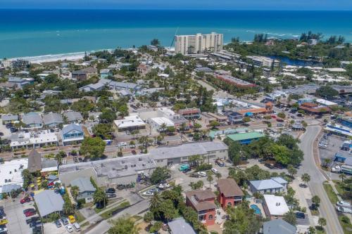 Lulu's Key House – Entire 4-Unit Complex - image 5
