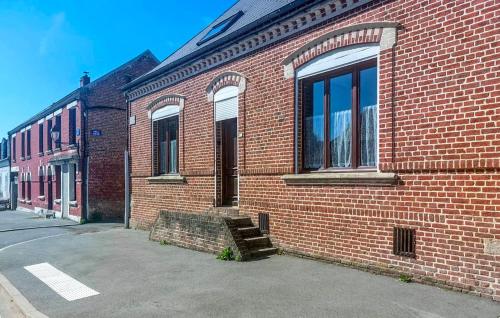 Viesnīcas āriene, Gite De Campagne Avec Jardin in Mailly-Maillet