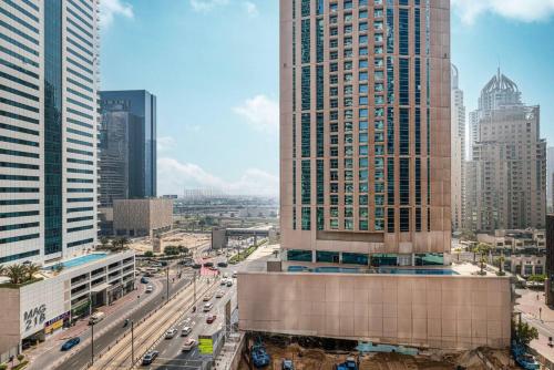 StayMada - Torch Tower Marina Walk Gym and Sauna - image 4