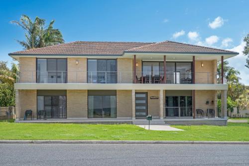 บริการและสิ่งอำนวยความสะดวก, 13 Jordan in บอนนีฮิลล์