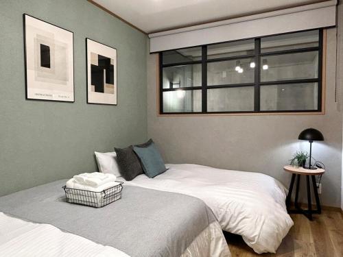 KAZAGURUMA 3min station, 5min Namba, 30min USJ, up to 14 !