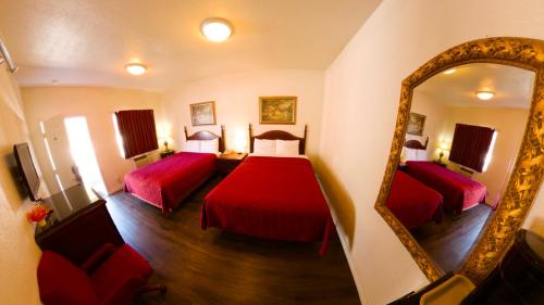 Economy Inn Paso Robles - image 12