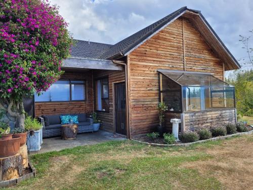 Exterior view, Rose Ridge Retreat in Upper Moutere