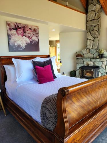 Rose Ridge Retreat in Upper Moutere