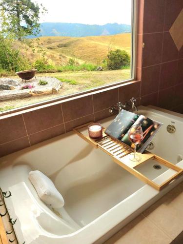 Surrounding environment, Rose Ridge Retreat in Upper Moutere