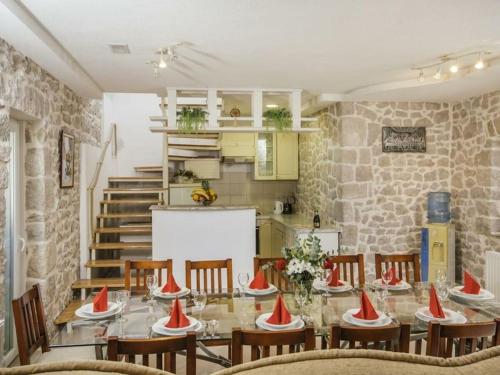 Удобства, Villa in Imotski with swimming pool in Gornji Vinjani