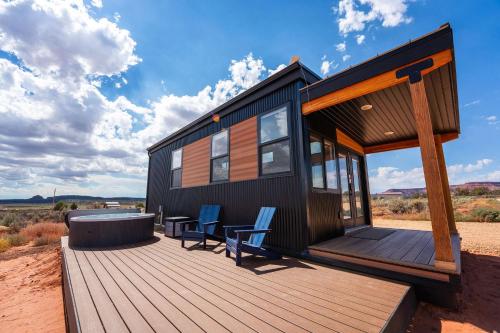 Tiny Home w Panoramic Views Hot Tub Near Zion in ไบร์ซ