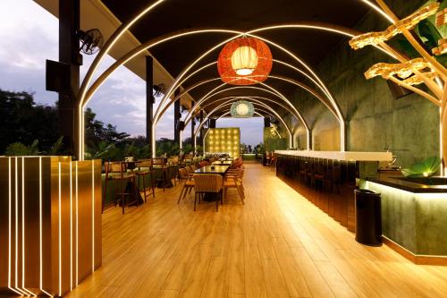 ผับ/เลาจน์, เจนนีย์ เรสซิเดนซี่ (Jenney Residency) in ปีลาเมทุ