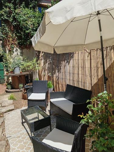 Dārzs, Appart cosy 70 m2 2 chambres tout confort 4 personnes in Charenton-du-Cher