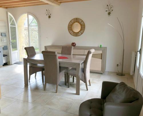 المنظر الخارجي, Historic Farm Near Utah Beach In Normandy in سانت مارتين دو فاريفيل