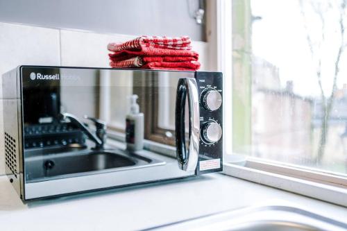 设施服务, Two BDR Flat By Eason Stays Short Lets & Serviced Accommodation Wigan With Free Parking in 韦根