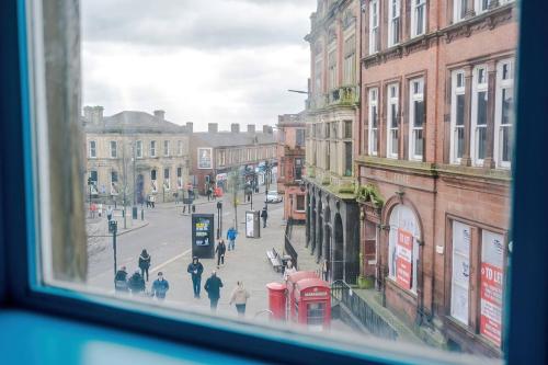 设施服务, Two BDR Flat By Eason Stays Short Lets & Serviced Accommodation Wigan With Free Parking in 韦根