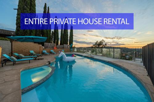 Entire Private 4BR 2Bth, Pool, View, 4 Parking, King Bed, Big Yard