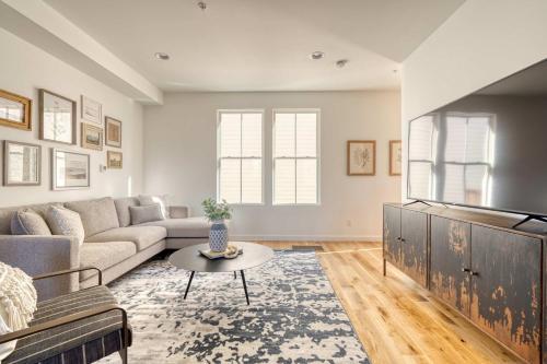 Bright 2BR - North Tabor - Work & Recharge