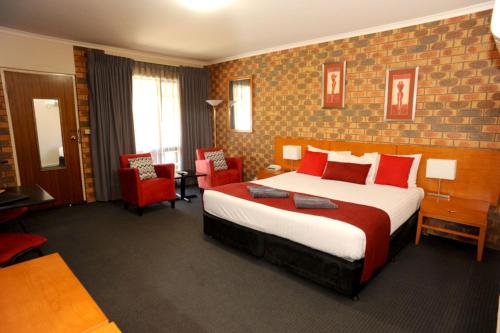 Executive Suite with Spa Bath