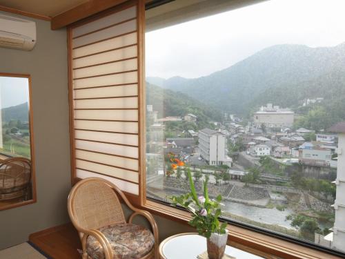 Yamamura Bekkan Yamamura Bekkan is a popular choice amongst travelers in Yamaguchi, whether exploring or just passing through. Offering a variety of facilities and services, the property provides all you need for a g