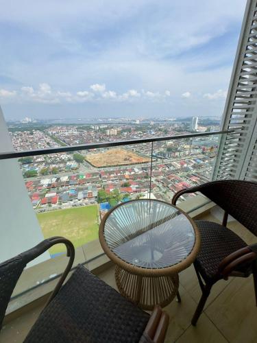JB City Shopping Mall Apartment near Dinosaurs Alive Water Theme Park