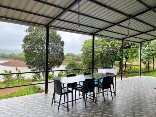 View, Natural Lake Pawna in Kolechafesar