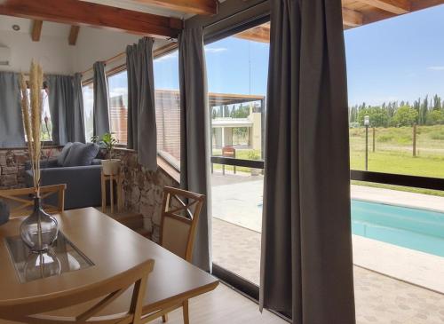 Koplietošanas atpūtas telpa ar TV, Villa Bella vista 2024 in Veinticinco de Mayo