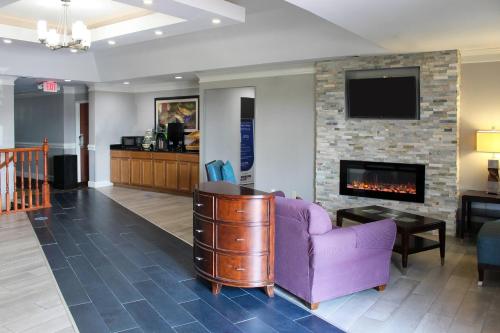 Quality Inn Crossville Near Cumberland Mountain State Park in Crossville, USA