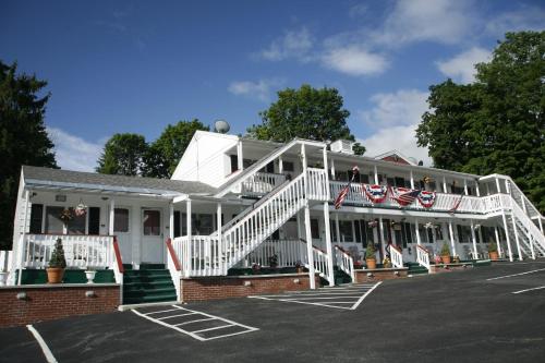 Bennington Motor Inn - Accommodation - Bennington