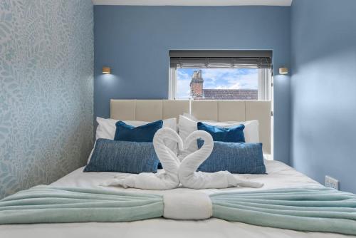 2 King or 4 Single Beds Workspace Walk to Bedford Station Parking Wi-Fi – khách sạn tại Lau Dai