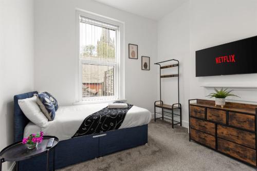 Large 5-Bed, 8-Bed Home with 2 Baths & Smart TV in Each Room Long Stay Offers gîte à louer Goole Railway Station